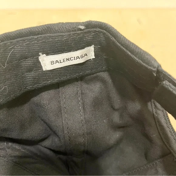 NWOT BALENCIAGA cap hat black mastercard style logo - Picture 5 of 7
